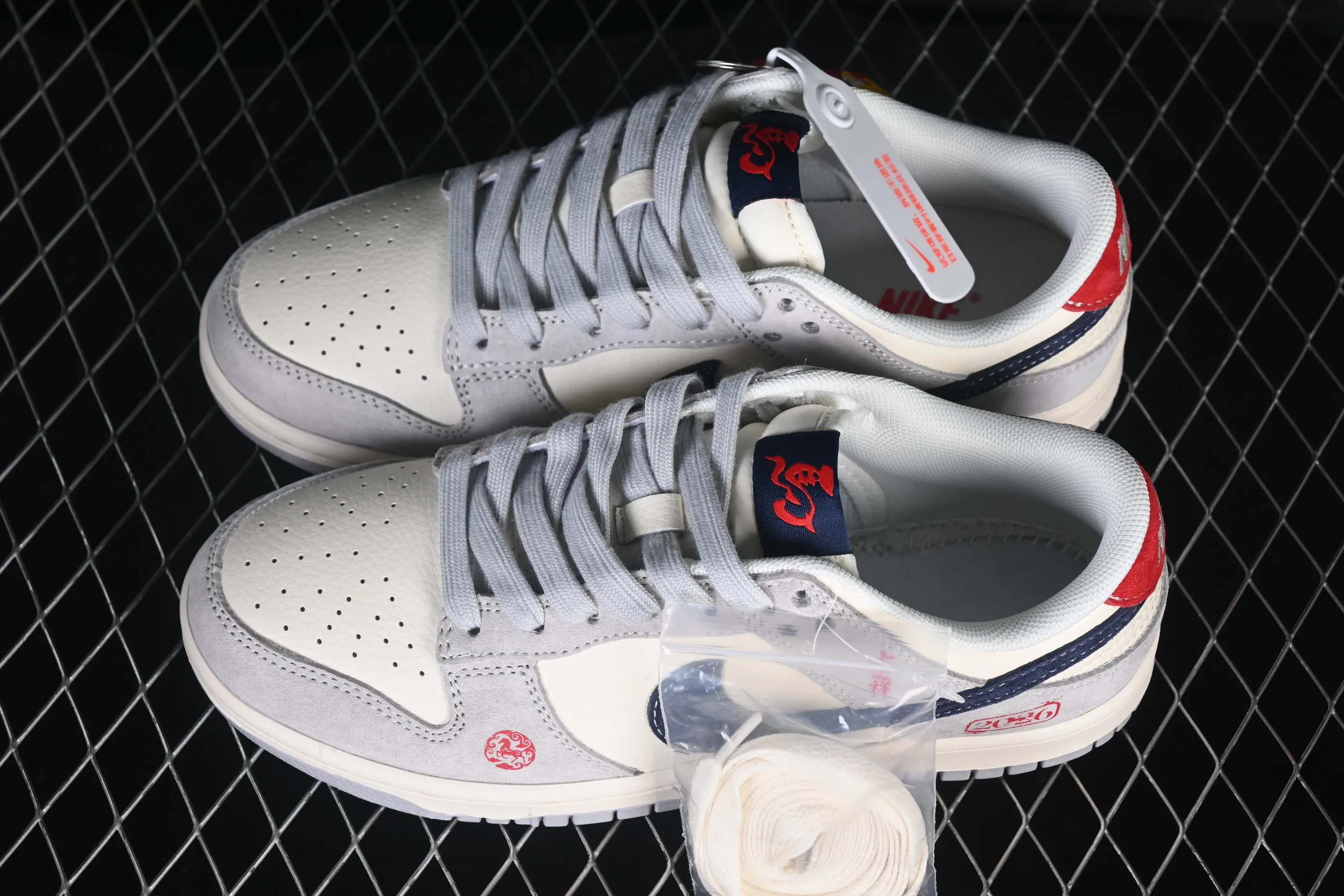 All categories Nk SB Dunk Series Nk SB Dunk Low High-end customized low-top sneakers Nike SB Dunk Low Year of the Horse limited edition Rice black pig eight leather Anniversary high-end customized low-top casual sneakers FC1688-255